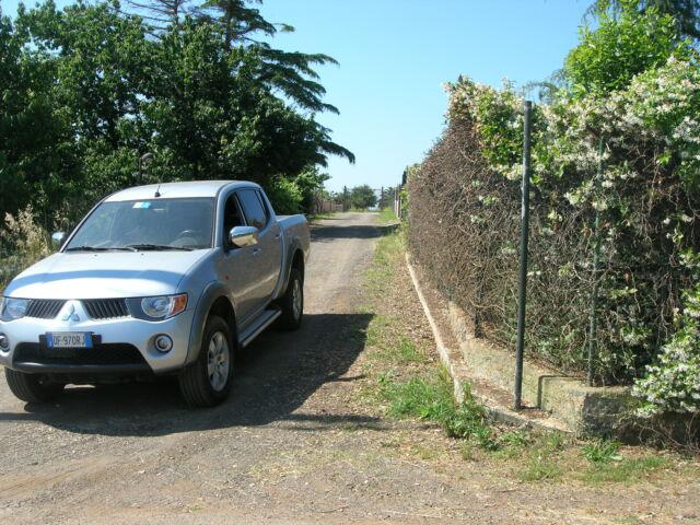 Appartamento p.t. in villa bilocale con giardino e posto