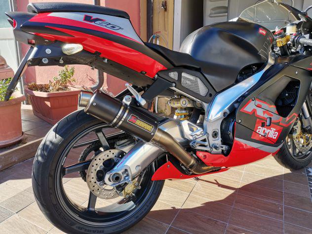 Aprilia rsv 1000