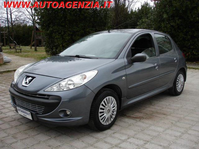 Peugeot 206 plus 1.1 60cv 5p. eco gpl Peugeot 206 plus 1.1 60cv 5p. eco gpl