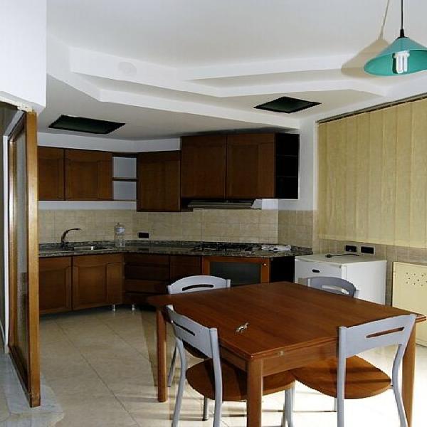 Appartamento bivano arredato climatizzato accessoriato Appartamento bivano arredato climatizzato accessoriato