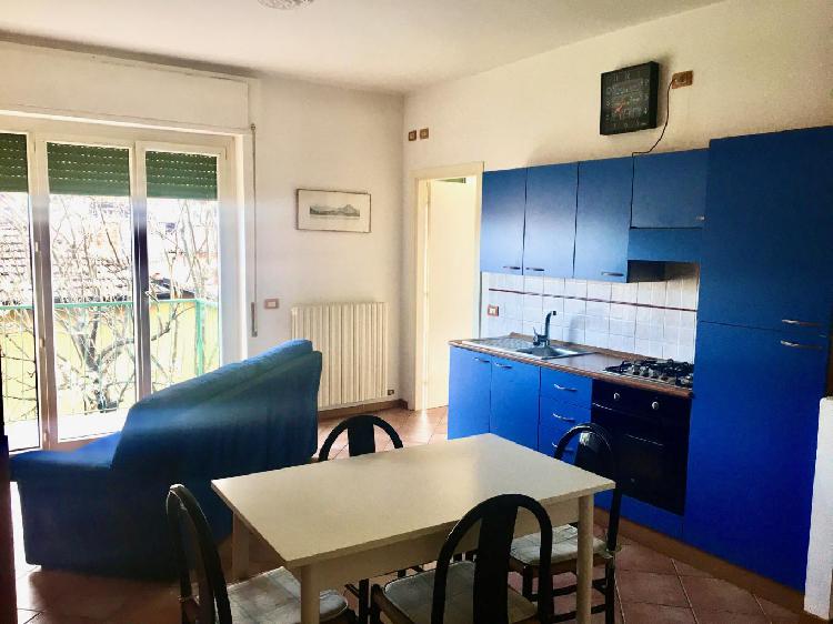 Baveno feriolo moderno bilocale arredato in ottimo stato Baveno feriolo moderno bilocale arredato in ottimo stato