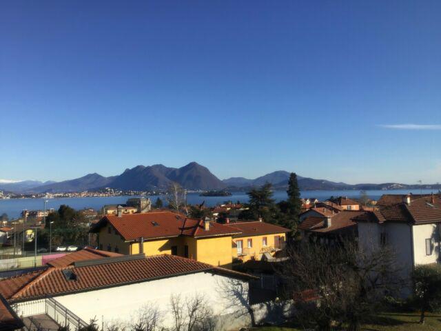 Appartamento ultimo piano vista Lago Maggiore