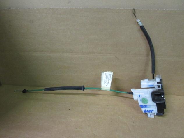 Serratura anteriore dx alfa romeo 159 del 2008 Serratura anteriore dx alfa romeo 159 del 2008