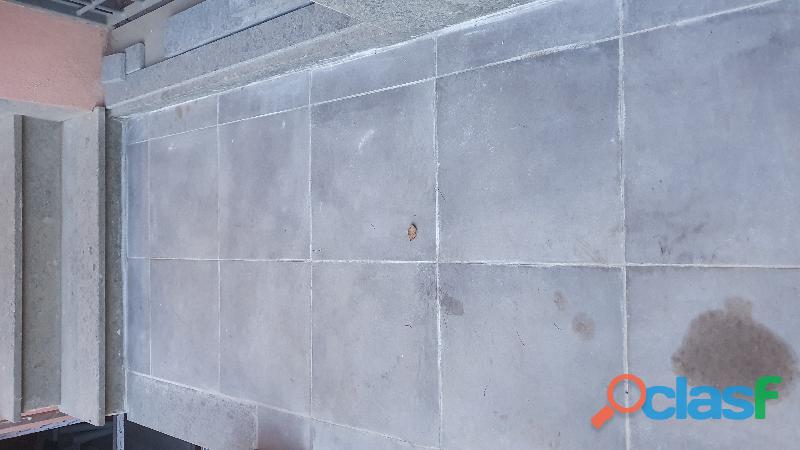 Piastrella per esterno 45x45 cm sp. 20 mm grigio Piastrella per esterno 45x45 cm sp. 20 mm grigio