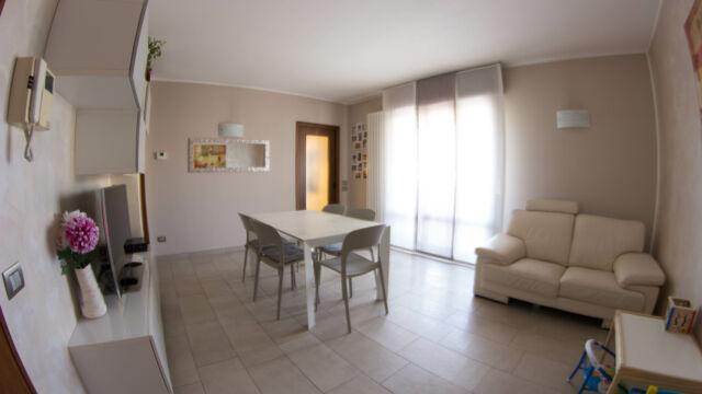 Appartamento centro villatora 4vani, 2 bagni, garage 35mq