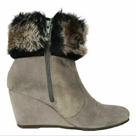 Scarpe da donna tronchetti zeppa in camoscio Scarpe da donna tronchetti zeppa in camoscio