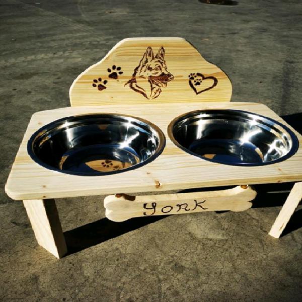 Porta cibo e acqua per cani e gatti Porta cibo e acqua per cani e gatti