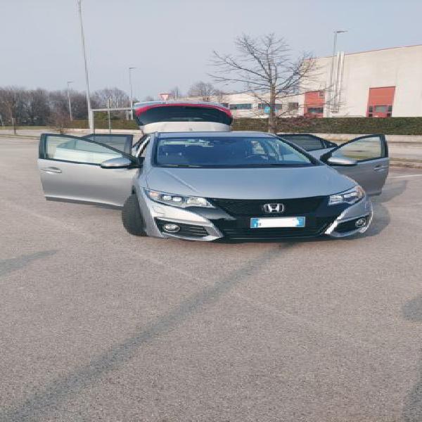 Honda civic tourer 1.6 i-dtec lifestyle navi adas Honda civic tourer 1.6 i-dtec lifestyle navi adas
