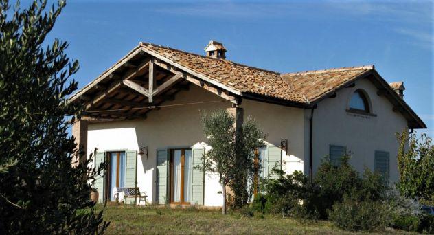 Casale con giardino in maremma a 5' dal mare di capalbio Casale con giardino in maremma a 5' dal mare di capalbio