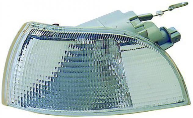 Fanale anteriore bianco per fiat punto dal 1993 al 1999 lato Fanale anteriore bianco per fiat punto dal 1993 al 1999 lato