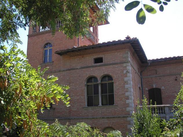 Edificio storico in vendita a Torrita di Siena 850 mq Rif: