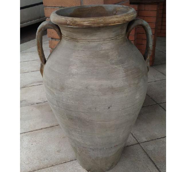 Vendesi anfora stile anticato in terracotta. palma campania - casalinghi - articoli per casa e giardino Vendesi anfora stile anticato in terracotta. palma campania - casalinghi - articoli per casa e giardino