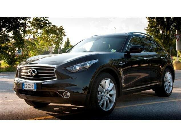 Infiniti fx30 s premium black &amp; white edition