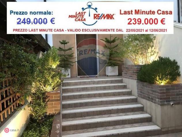 Villetta a schiera di 300mq in VIA PAPA GIOVANNI XXIII a