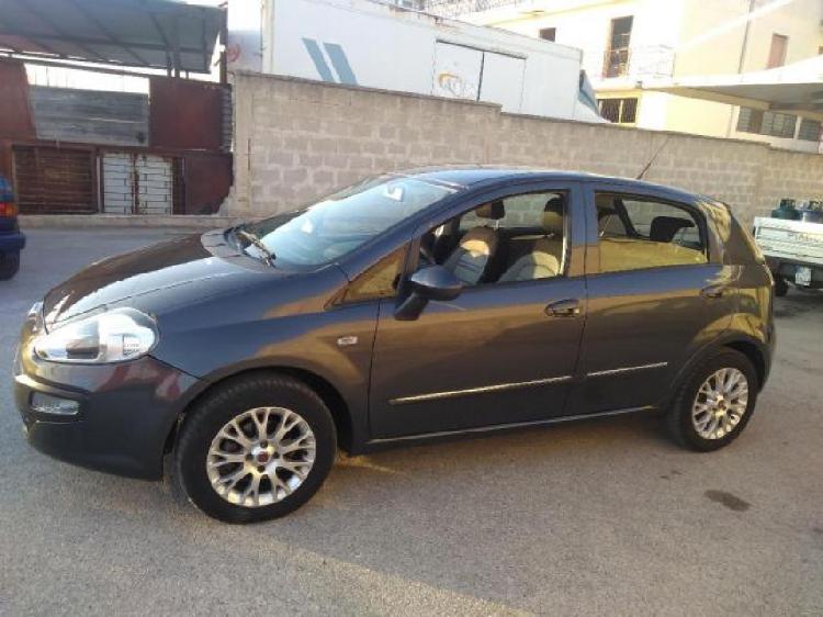 Usato fiat punto evo benzina 2010 a noicattaro Usato fiat punto evo benzina 2010 a noicattaro