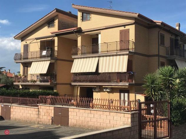 Appartamento di 75mq in Via Lago di Vico 94 a Monte Compatri