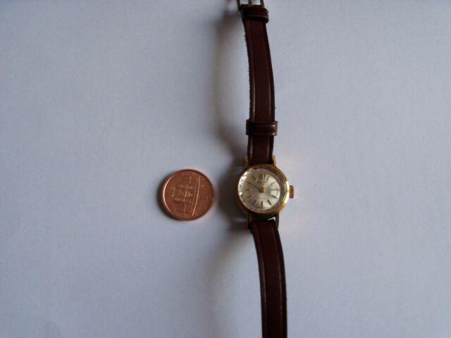 Orologi da polso donna. anni vari. Orologi da polso donna. anni vari.