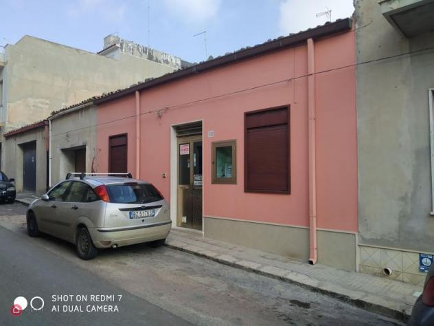 Casa indipendente di 150mq in via annibale giardina 40 a Casa indipendente di 150mq in via annibale giardina 40 a