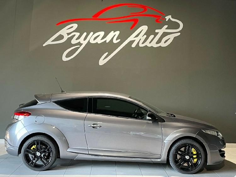 Renault megane mgane coup 2.0 turbo 250cv rs Renault megane mgane coup 2.0 turbo 250cv rs