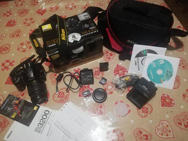 Nikon d3200: corpo macchina, obiettivo 18-55 mm, scatola e Nikon d3200: corpo macchina, obiettivo 18-55 mm, scatola e