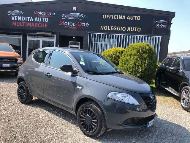 Lancia ypsilon 0.9 t.air elefantino ecochic metano 80cv Lancia ypsilon 0.9 t.air elefantino ecochic metano 80cv