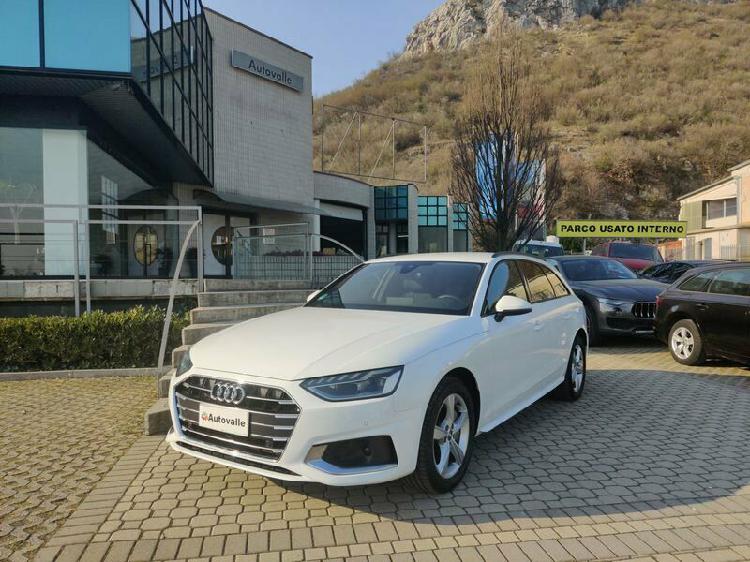 Audi A4 Avant 40 TDI S tronic Business Advanced