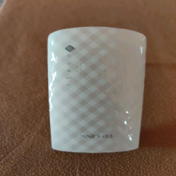 Tp-link re200 ripetitore wifi wireless Tp-link re200 ripetitore wifi wireless
