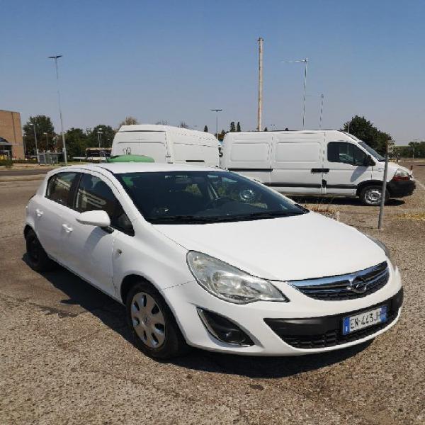 Opel corsa 1.2 5 porte elective neopatentati Opel corsa 1.2 5 porte elective neopatentati