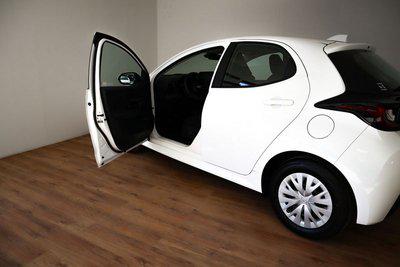 Toyota yaris 1.0 active, anno 2022, km 10 Toyota yaris 1.0 active, anno 2022, km 10