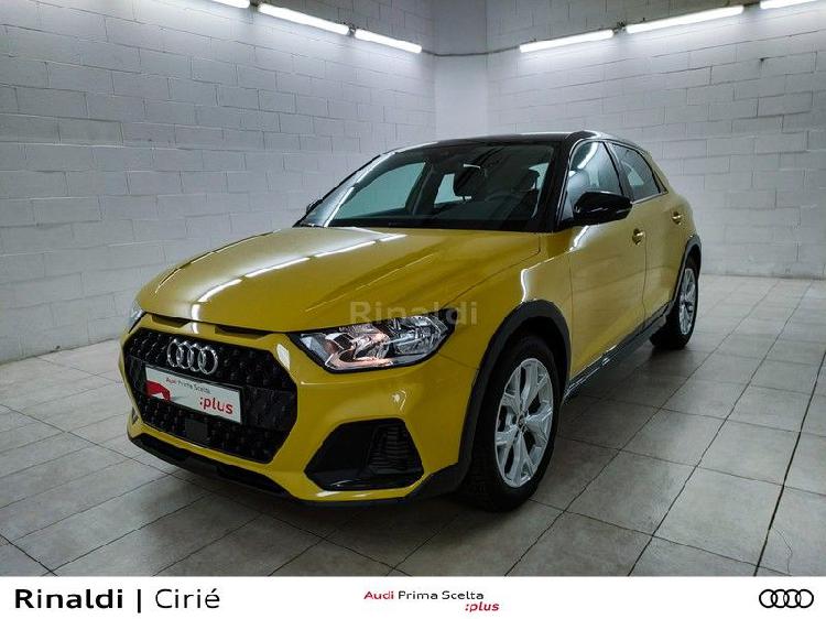 Audi a1 allstreet 30 1.0 tfsi identity contrast 110cv s Audi a1 allstreet 30 1.0 tfsi identity contrast 110cv s
