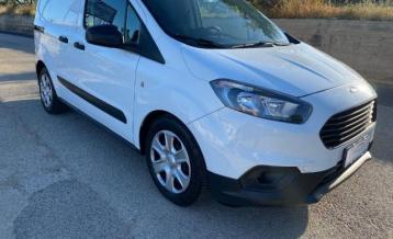 Ford Transit Courier 1.5b'/xe2/x80/xa6'