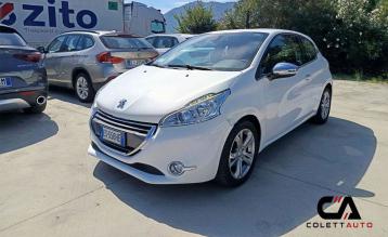 Peugeot 208 1.2 vti 82b'/xe2/x80/xa6' Peugeot 208 1.2 vti 82b'/xe2/x80/xa6'