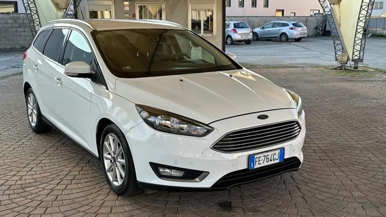 Usato ford focus 1.5 tdci 120 cv startestop titanium diesel Usato ford focus 1.5 tdci 120 cv startestop titanium diesel