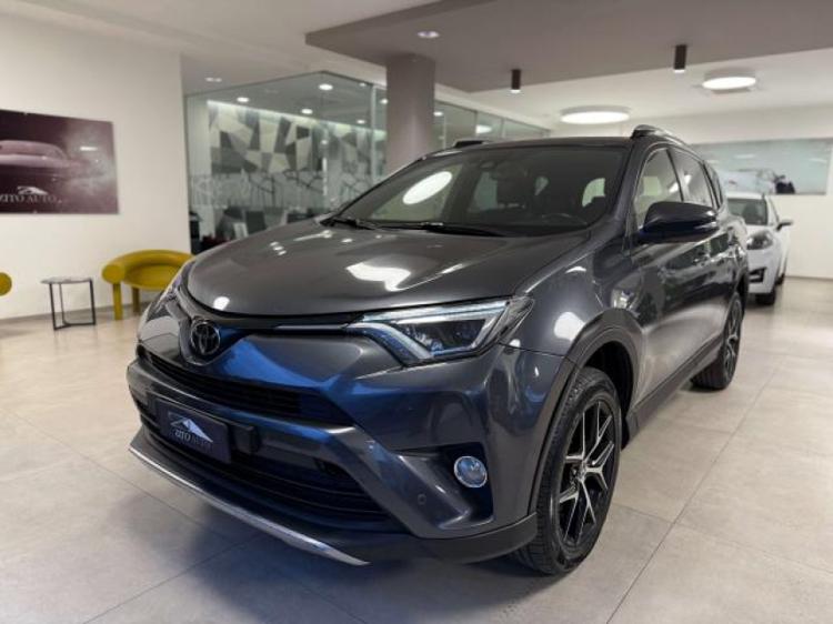 Usato toyota rav4 diesel 2016 a san michele salentino