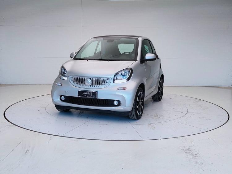Smart fortwo iii 2015 - fortwo 1.0 passion 71cv twinamic Smart fortwo iii 2015 - fortwo 1.0 passion 71cv twinamic