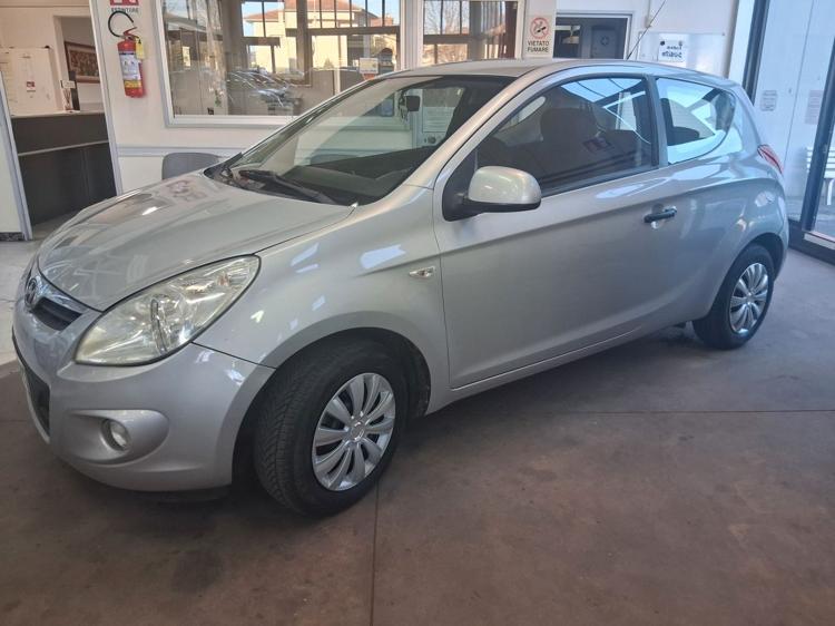 Hyundai i20 1.2 3p. classic Hyundai i20 1.2 3p. classic
