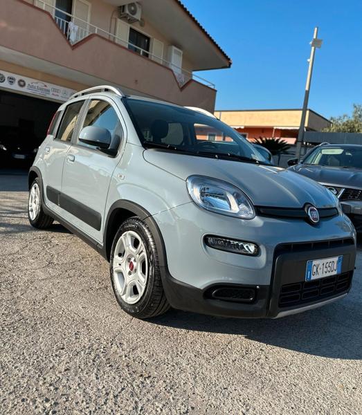 Fiat panda 1.0 firefly sb&#39;&amp;&#39;s hybrid red