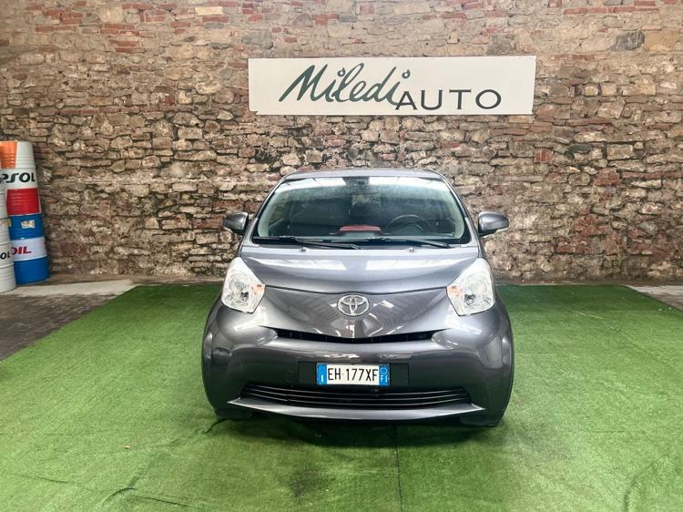 Toyota iq 1.0