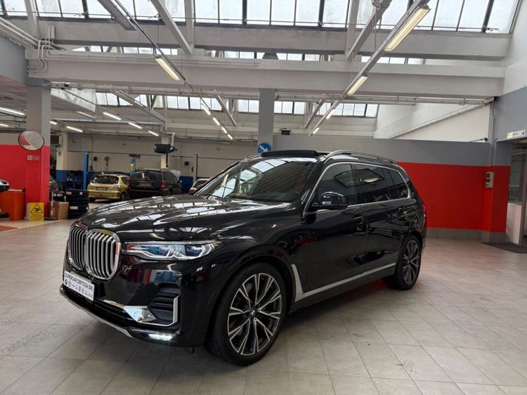 Bmw x7 xdrive30d 7 posti individuale iva esposta fatturabile