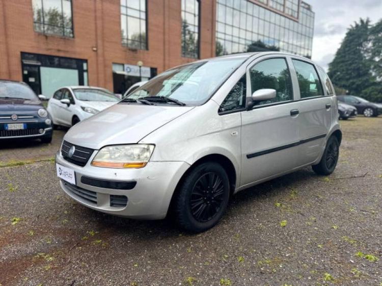 Usato fiat idea benzina 2004 a milano