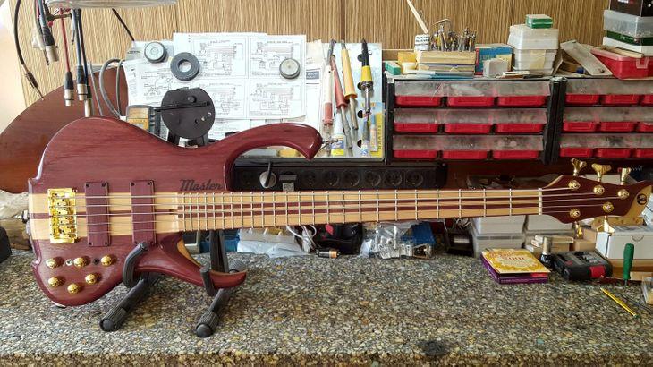 Master bass Master bass
