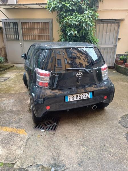 Toyota iq 1.0 lounge benzina automatico Toyota iq 1.0 lounge benzina automatico